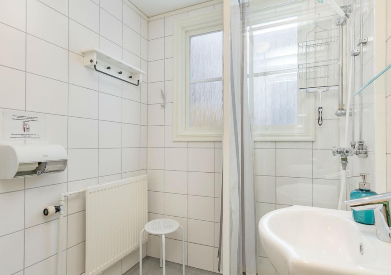 Malmgardens Vandrarhem B&B Strangnas Bagian luar foto