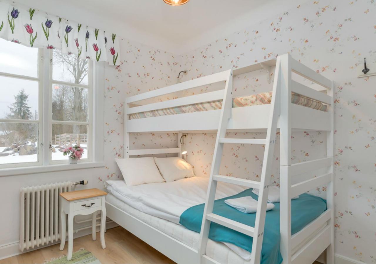 Malmgardens Vandrarhem B&B Strangnas Bagian luar foto