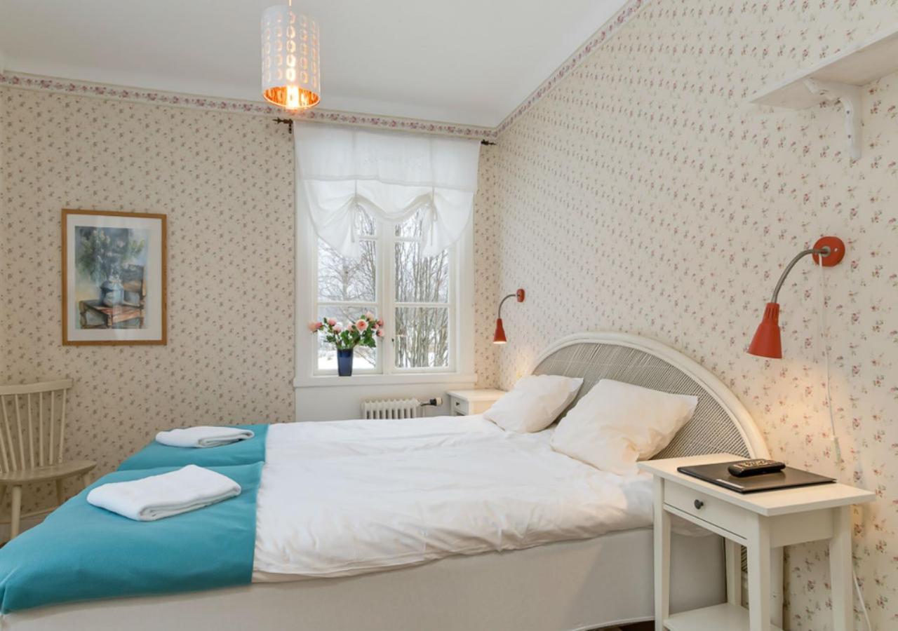 Malmgardens Vandrarhem B&B Strangnas Bagian luar foto